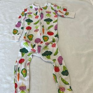 Zipper pajamas vegetables